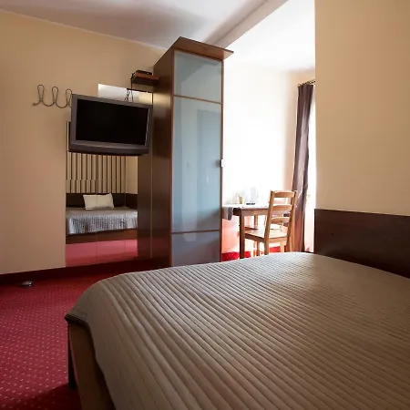 Ventana Free Parking Sniadanie W Cenie 3* Posen