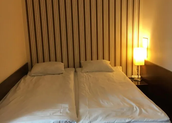 Ventana Free Parking Sniadanie W Cenie 3* Познань